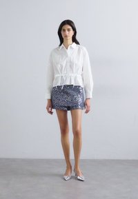 Maje CISEQUIN - Gombos blúz - blanc