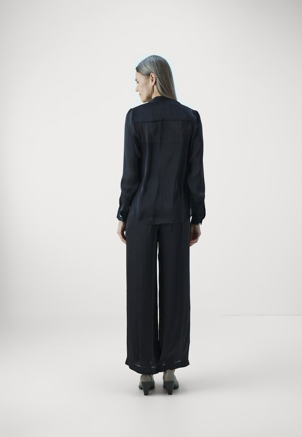 IRIDESCENT BOW - Button-down blouse3