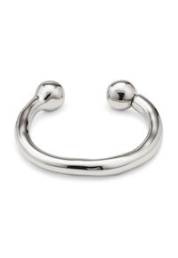 Bracelet en métal argenté avec un design lisse et courbé, orné de deux accents sphériques à chaque extrémité. Surface réfléchissante avec une finition polie.