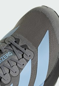 adidas Performance ADIZERO EVO SL M - Hardloopschoenen voor op de weg - grey three   glow blue   core black