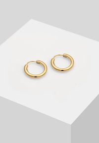 Guldfarvede hoops øreringe, rund design, glat overflade, metalmateriale, med en lille åbning til lukning.
