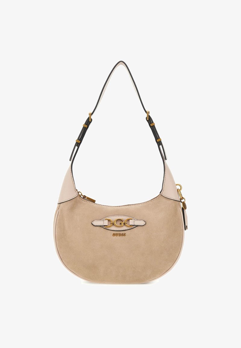 Beige Wildleder-Handtasche mit einer geschwungenen Silhouette, kontrastierenden Lederakzenten, einem goldenen "GG"-Logo und einem verstellbaren Schultergurt.