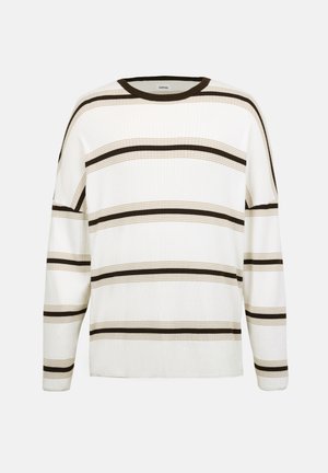 Chemise blanche à manches longues avec des rayures horizontales marron et beige. Présente une texture côtelée et un col rond.