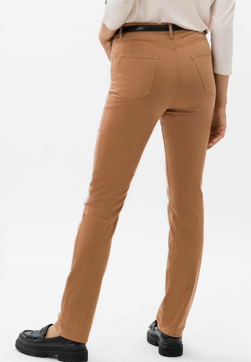 Pantalon Femme BRAX MARY En Velours Côtelé (cordon) - Tailles 44 Et 46 - NEUF Avec étiquettes
