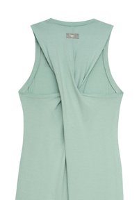 Miętowozielony, bezrękawnik z tylnym splotem, wykonany z miękkiego materiału o gładkiej teksturze i prostym dekoltem.