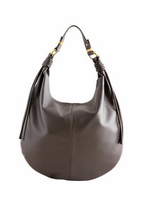 Mørkebrunt læder hobo taske med knyttede stropdetaljer og guldfarvet hardware på en hvid baggrund.