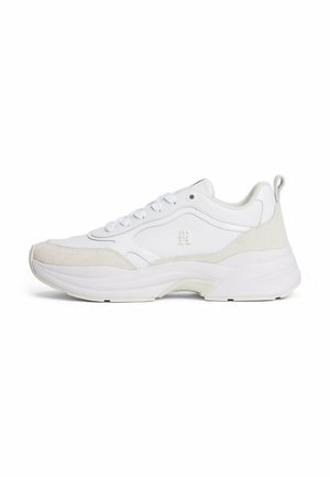 - Sneakersy niskie