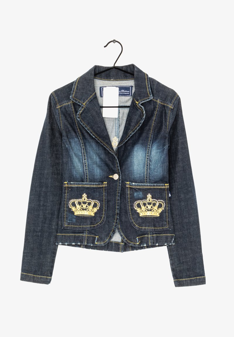 Denimblazer i mörkblå färg, guldkrönta broderier på fickorna, guldtrådsstickning, en spaltkrage och knäppning med knapp.