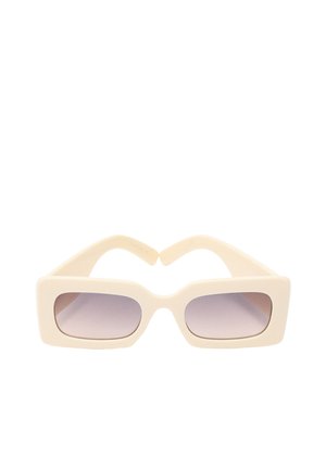 - Okulary przeciwsłoneczne