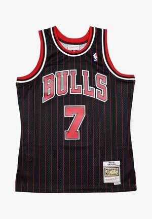Schwarzes Basketballtrikot mit gestreiftem Design und roten Akzenten. Auf der Vorderseite steht "BULLS" in fetten roten Buchstaben und die Nummer 7. NBA-Logo auf der Seite.