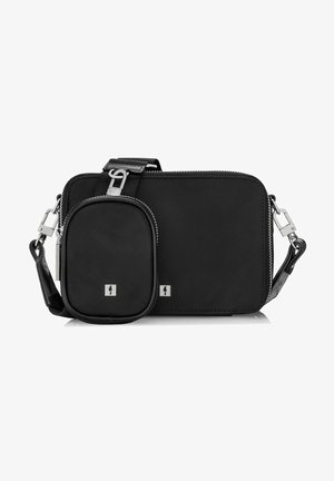 Czarna nylonowa torba na ramię z większą główną komorą i mniejszą odczepianą kieszenią, z wykończeniem ze srebrnego metalu i minimalistycznym designem.