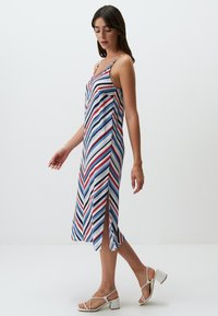 Jimmy Key MIDI WITH V-NECK STRAPS - Freizeitkleid - blue