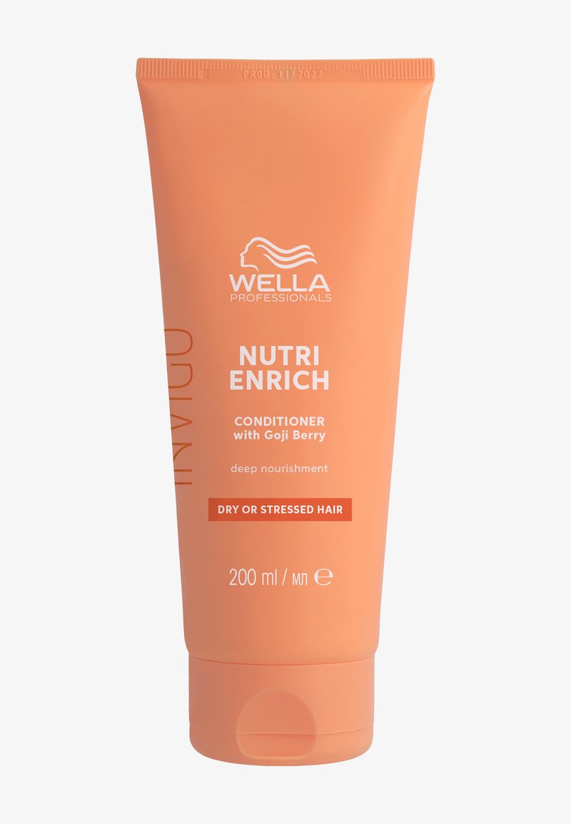Après-shampooing Wella Professionals Nutri Enrich aux baies de goji pour cheveux secs ou stressés, tube de 200 ml pour une nutrition en profondeur.