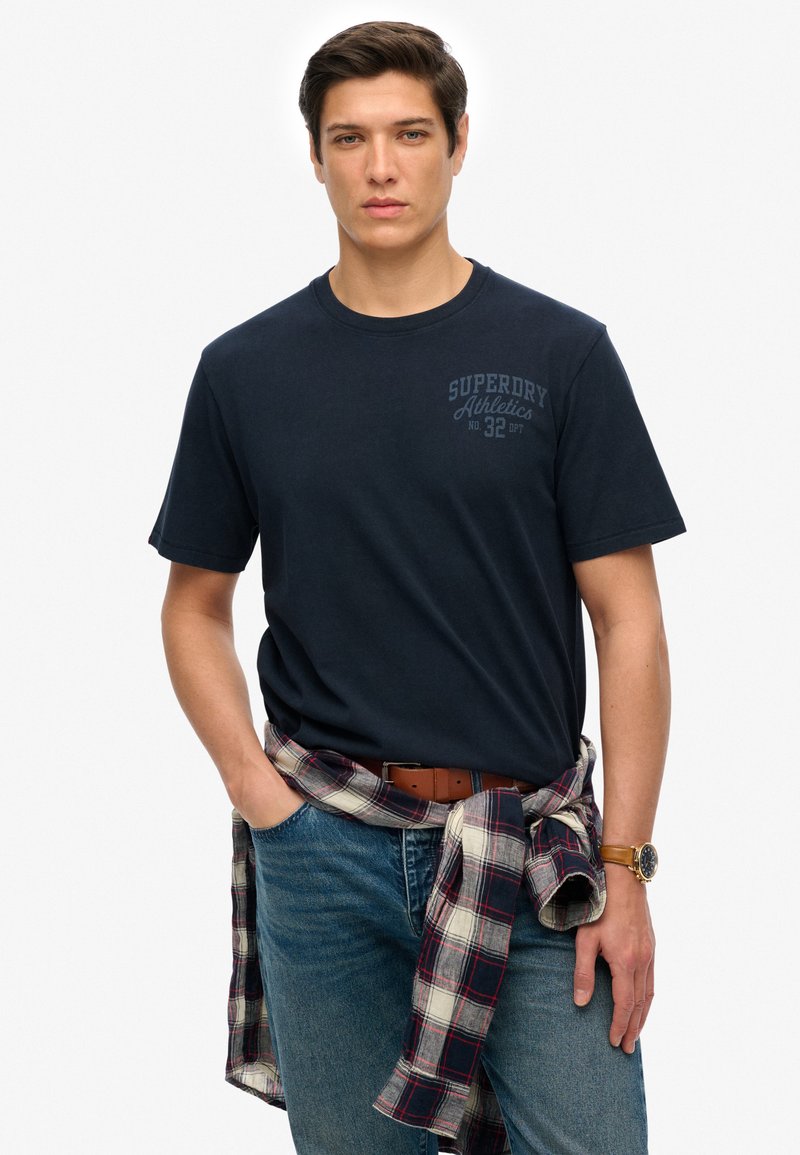 Superdry & Co ATHLETIC ESSENTIAL GRAPHIC - Camiseta estampada - eclipse navy