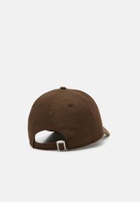 New Era LEAGUE ESSENTIAL UNISEX - Gorra - braun