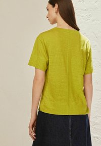 Next CREW NECK SHORT SLEEVE - T-shirt basic - lime green