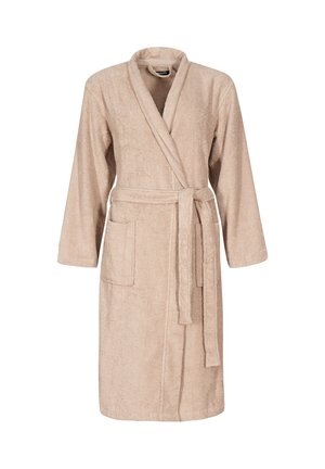 Beige badjas van badstof met lange mouwen, een wikkeldesign, voorzakken en een bijpassende riem voor sluiting. Zachte textuur en absorberend materiaal.