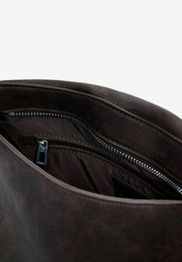 Desigual MEDIUM BUCKLE  - Rankinė - brown