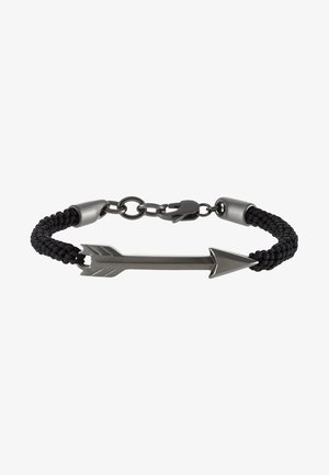 Bracelet en cordelette noire tressée avec un élément central métallique en forme de flèche et une fermeture chaîne avec un fermoir mousqueton.