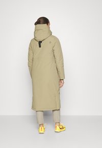 Didriksons LEYA WNS PARKA L 3 - Parka - wood