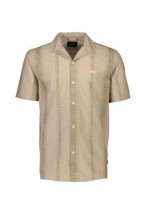 Kortärmad beige skjorta med en subtil geometrisk mönstring, knappframsidan och en liten logga på vänster bröst, tillverkad av lättviktig tyg.