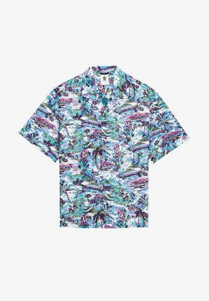 Kurzärmliges, kragenloses Hemd aus leichtem Baumwollmaterial, mit einem lebhaften tropischen Muster in Grüntönen, Lila und Blau. Eine Brusttasche.