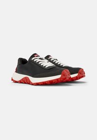Camper DRIFT TRAIL BURDEOS - Zapatillas - schwarz 4