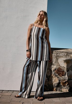 Next, REGULAR FIT - LONGLINE CAMI TOP - Débardeur - chocolate brown blue stripe