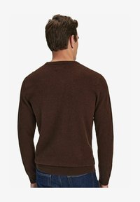 Vald, dark brown