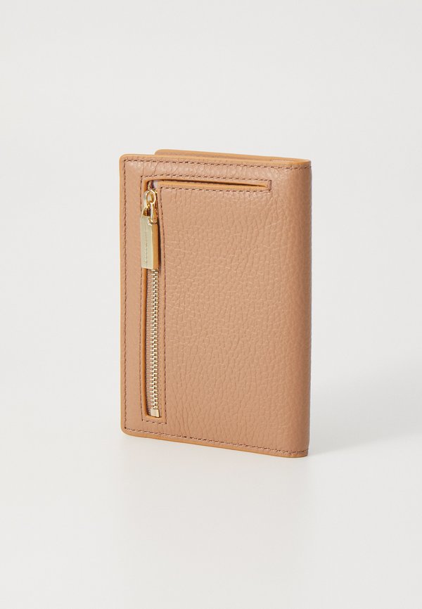 METALLIC SOFT - Passport holder - skin3