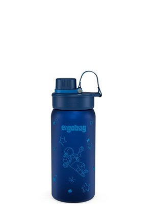 Blaue Kunststoff-Wasserflasche mit Schraubverschluss, die ein Weltraum-Themen-Design aufweist, einschließlich eines Astronauten und Sternmustern in Hellblau.