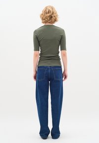 InWear DAGNA - Pamata T-krekls - beetle green