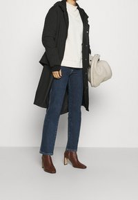 Wrangler Džíny Straight Fit - dark-blue denim