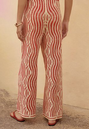 Next REGULAR FIT WAVE CROCHET  - Tygbyxor - red ecru