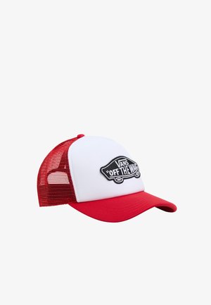 Casquette de camionneur rouge et blanche avec une visière incurvée, un dos en mesh et un patch brodé noir "VANS OFF THE WALL" à l'avant.