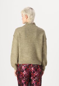 VILA VIBIRTHE ROLL NECK - Pulover - gothic olive