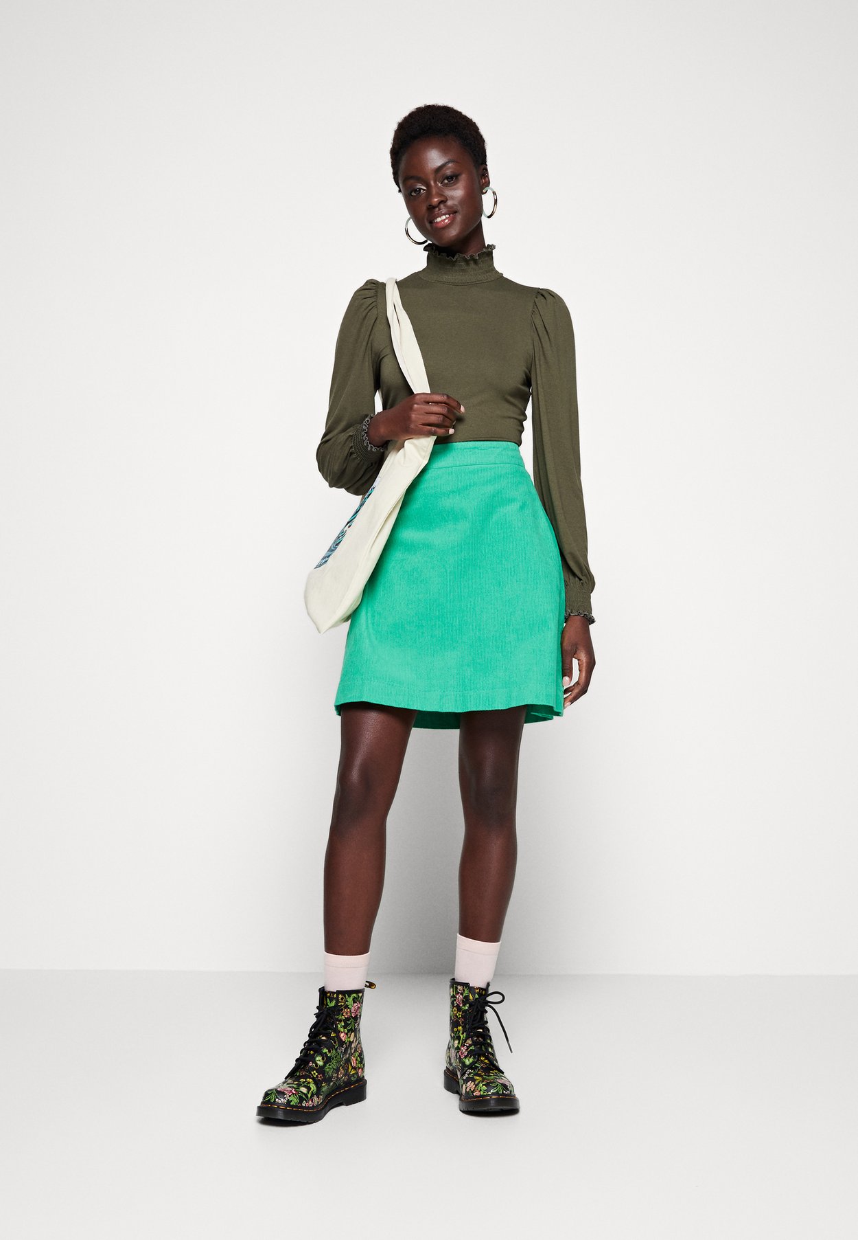 ONLELVA  SMOCK TOP 