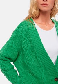 Mahogany VALASKA - Gilet - basil