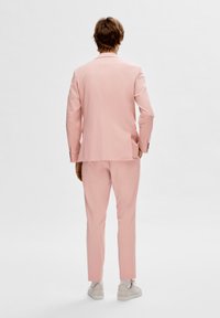 Selected Homme SLHSLIM LIAM - Kostiumas - misty rose