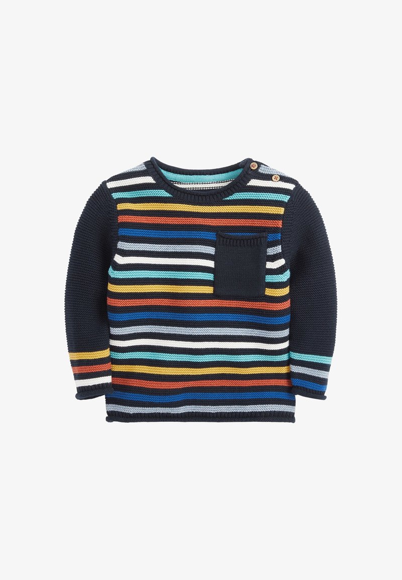 Pull tricoté pour enfant à manches longues avec des rayures horizontales en bleu, orange, jaune, blanc et noir, avec une petite poche poitrine et deux boutons sur l'épaule.