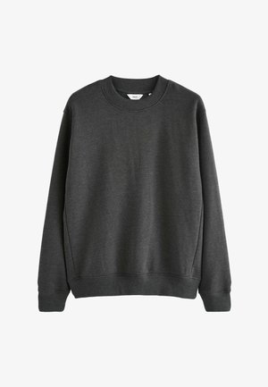 Tmavo šedý sveter vyrobený z jemnej látky, so zaobleným výstrihom, dlhými rukávmi a rebrovanými manžetami a lemom. Jednoduchý, jednofarebný dizajn.