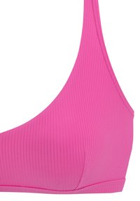 Rosa geripptes Bikini-Oberteil mit dreieckiger Form, breiten Trägern und glatter Oberfläche. Verfügt über eine gestickte Ziernaht entlang der Kanten.