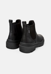Camper BRUTUS TREK - Platform-nilkkurit - schwarz