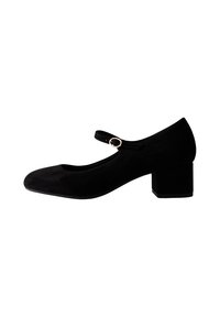 Zwarte suede Mary Jane-schoen met een ronde neus en een lage blockhak. Voorzien van een verstelbaar bandje met een gouden gesp.