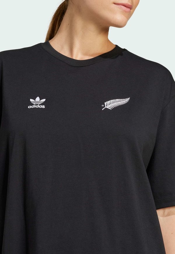 ALL BLACKS ESSENTIALS BOYFRIEND - Print T-shirt4