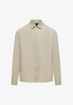 Camicia beige a maniche lunghe con bottoni, collo e polsini, realizzata in tessuto leggero, mostrata su sfondo bianco.