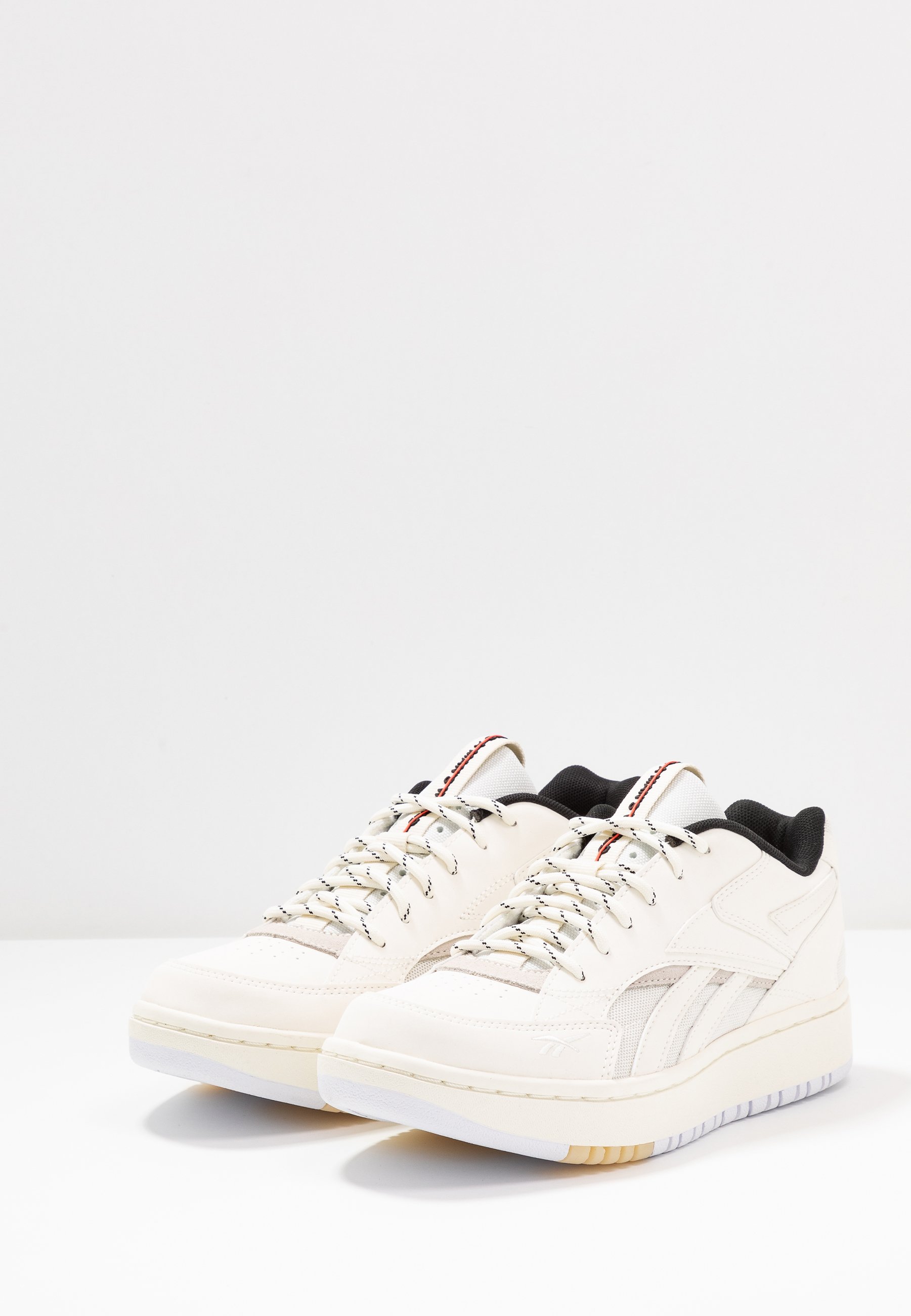 reebok classic court shoes