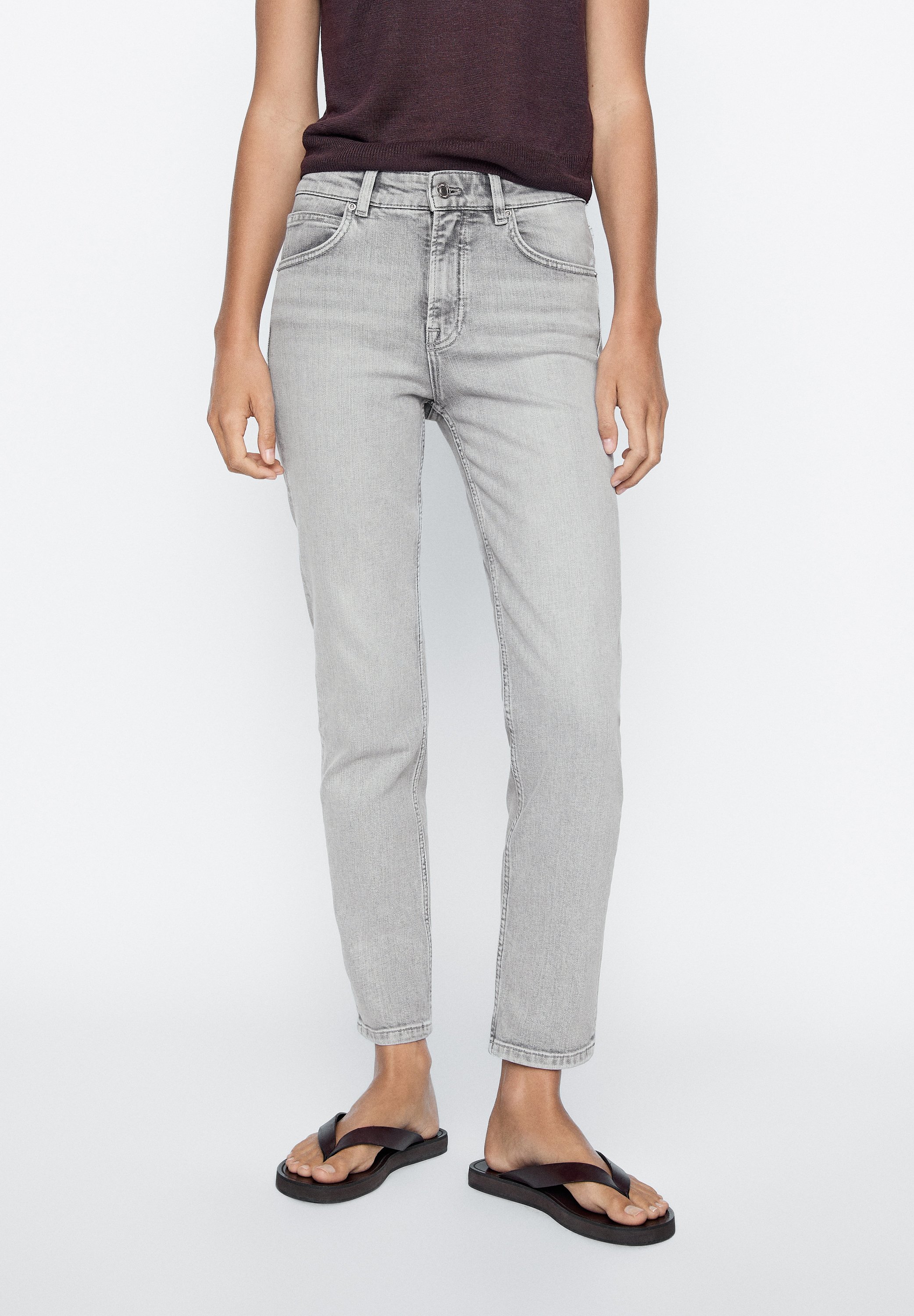 ★ Massimo Dutti★ Slim fit mid rise denim pants 0506071925 05093793407-o1.jpg?ts=