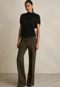 Reiss REGULAR FIT - ZURI STRETCH DRAPED - Triko s potiskem - black