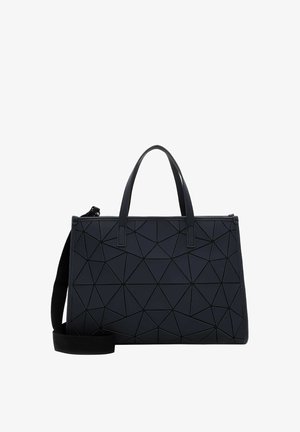 Sac à main rectangulaire noir avec un motif géométrique texturé, deux poignées supérieures et une bandoulière amovible. Fabriqué en matériau synthétique.